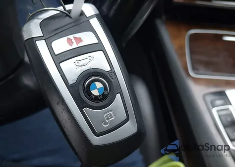 2013 BMW 750I xDrive z USA, uszkodzony, nr VIN WBAYB6C58DC997984